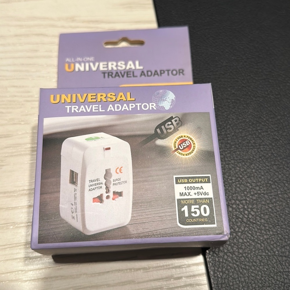 Universal travel adaptor